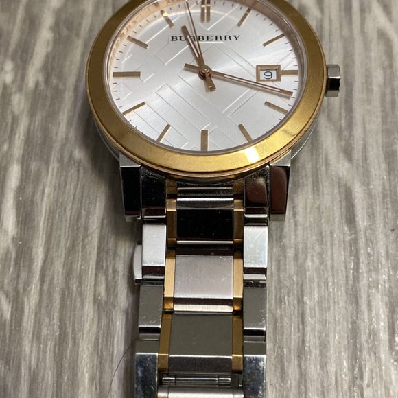 Burberry Silver Dial Two-Tone Unisex Watch Bu9006 - Picture 2 of 7
